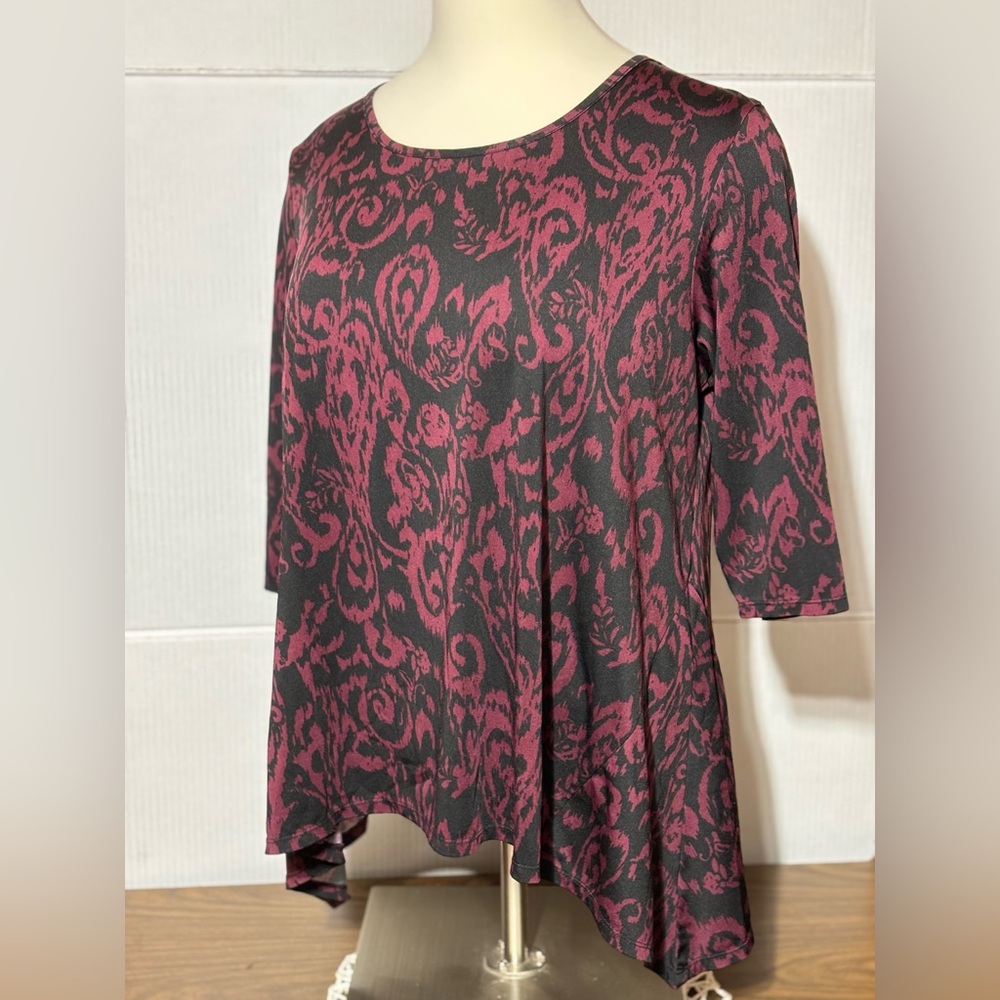 Faded Glory 3X women’s top. 22-24 95% poly 3/4 length sleeves hem 28” to 30”